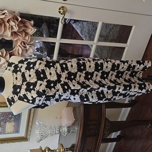 Adrianna Papell Texture Floral Black White Sleeveless Dress Fully Lined 14 EUC